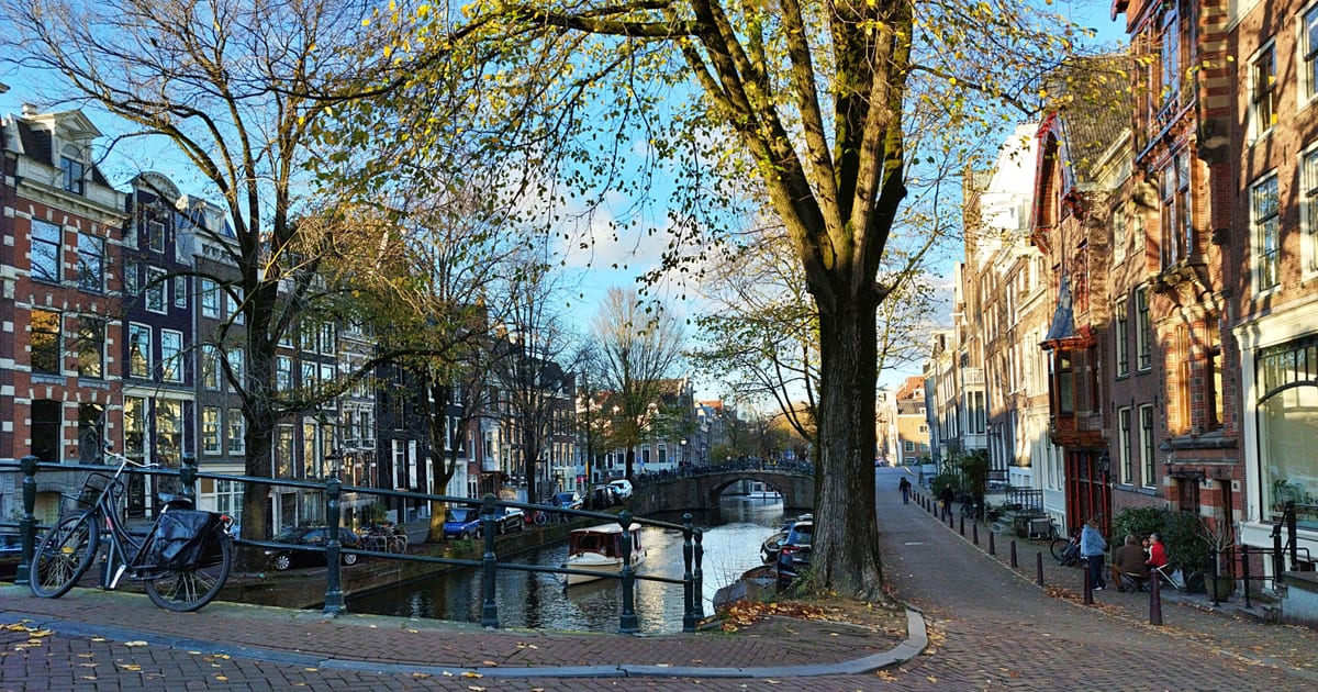 Dusseldorf to Amsterdam: Private Transfer, Train or Flight? | DüsseldorfRide